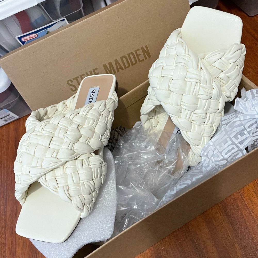Steve madden Marina off white sandals size 6.5 beige ivory
